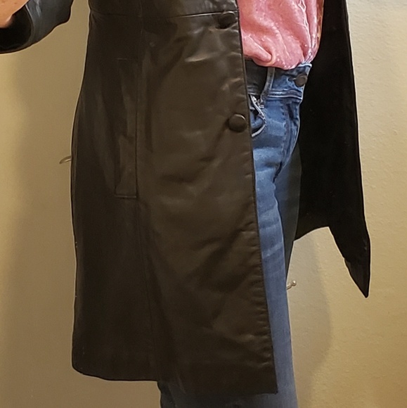 Leather jacket - Picture 6 of 7